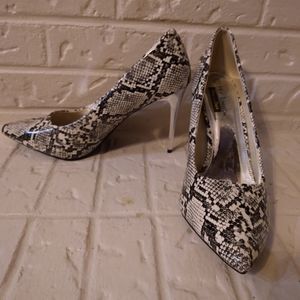 Hot Tomato Glow in the Dark Snakeskin Print Stiletto Heels Size 13W